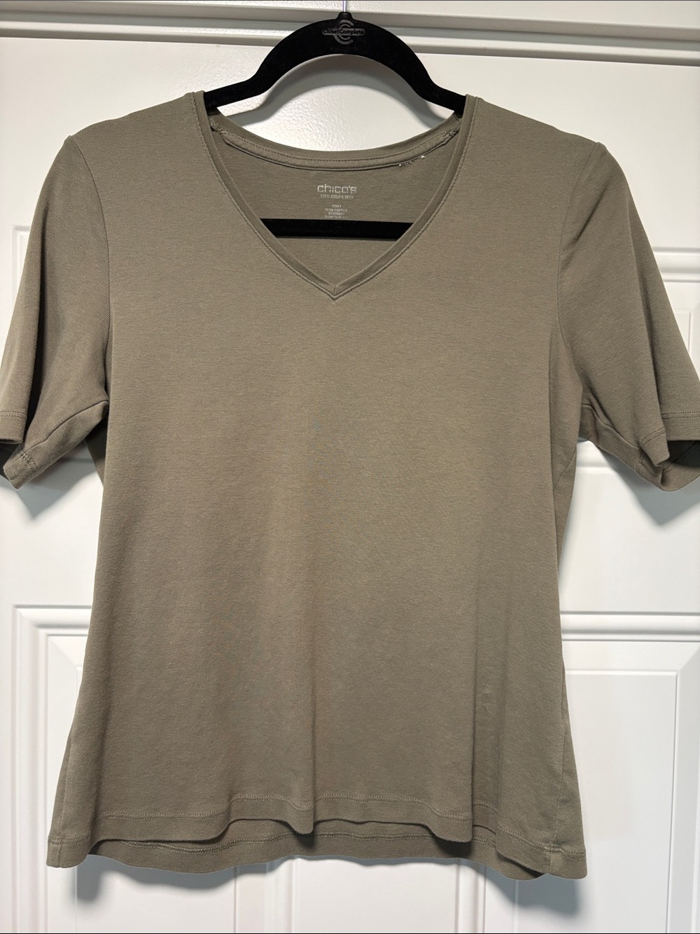 Chico's Olive Green Short Sleeve V-Neck Tee Top Chico’s Sz 1 (M) 8/10 Like New!